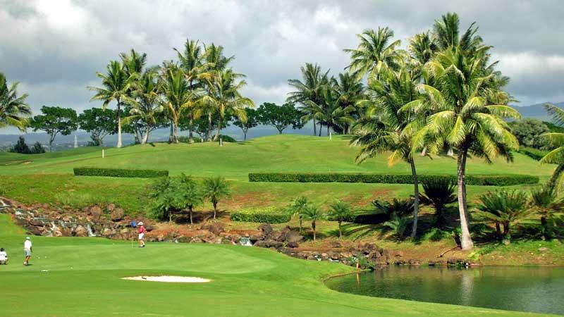 The 18th green at Royal Kunia